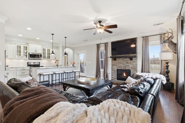 20 Nokes Dr, Hendersonville, TN 37075