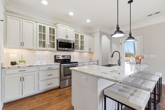 20 Nokes Dr, Hendersonville, TN 37075