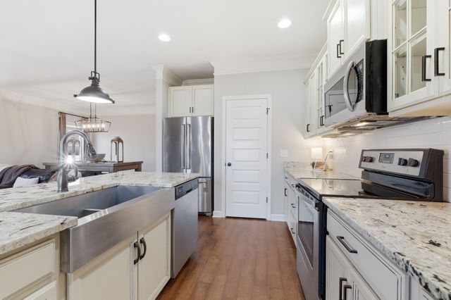 20 Nokes Dr, Hendersonville, TN 37075