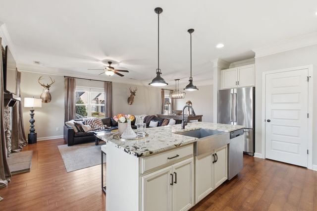 20 Nokes Dr, Hendersonville, TN 37075