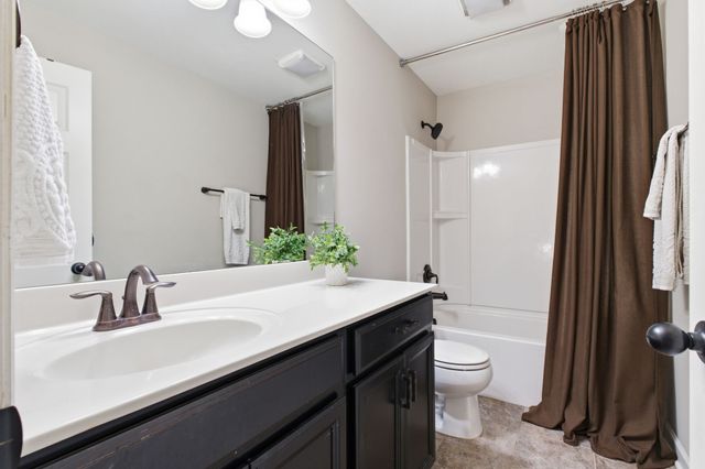 20 Nokes Dr, Hendersonville, TN 37075