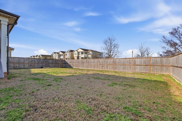 20 Nokes Dr, Hendersonville, TN 37075