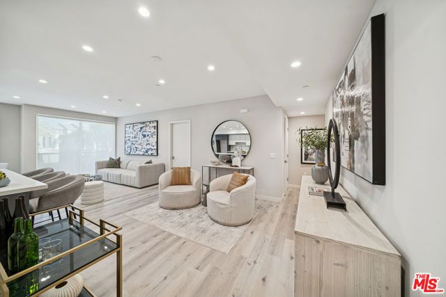 1051 S Corning Street 204, Los Angeles, CA 90035