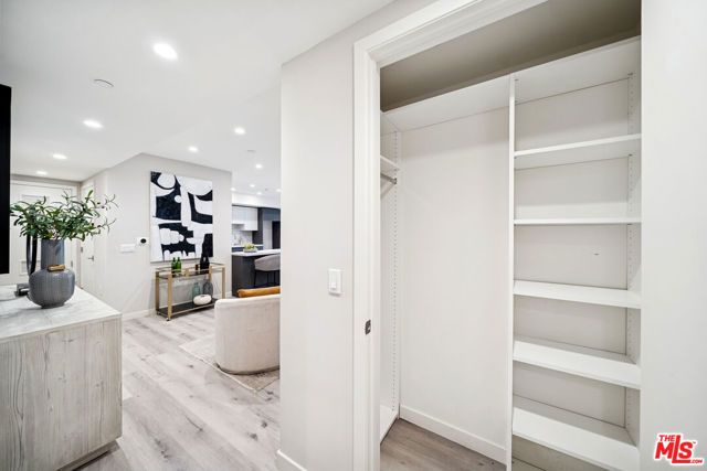 1051 S Corning Street 204, Los Angeles, CA 90035