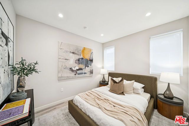 1051 S Corning Street 204, Los Angeles, CA 90035