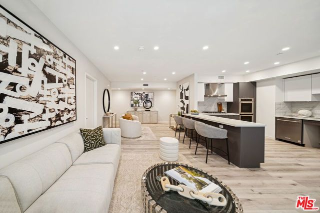 1051 S Corning Street 204, Los Angeles, CA 90035