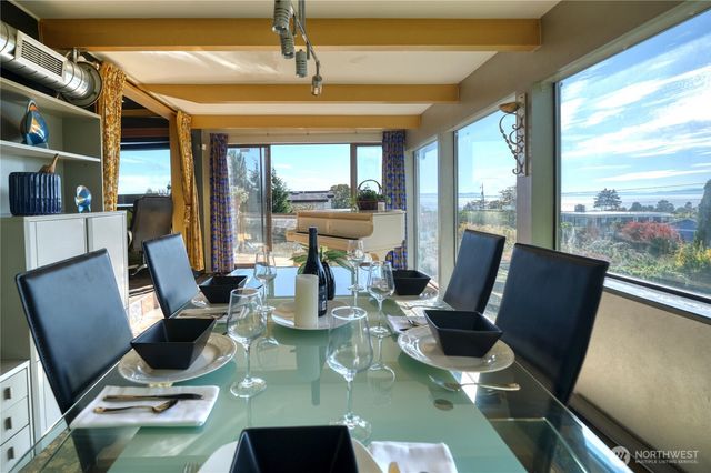 2045 APA Road, Point Roberts, WA 98281