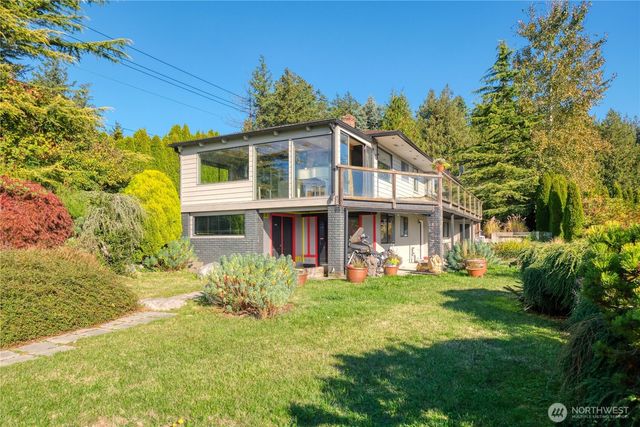 2045 APA Road, Point Roberts, WA 98281