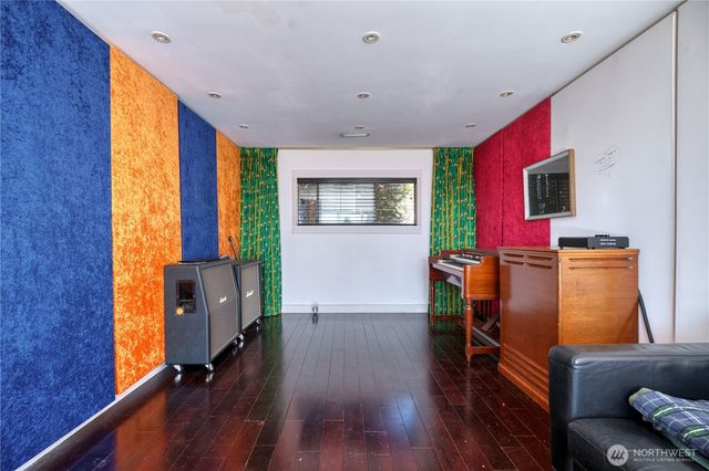 2045 APA Road, Point Roberts, WA 98281