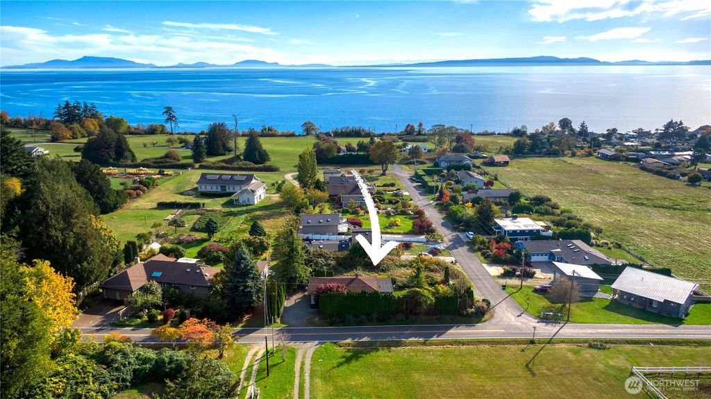 2045 APA Road, Point Roberts, WA 98281