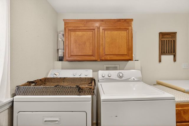 6332 Horseshoe Bar Rd, Loomis, CA 95650