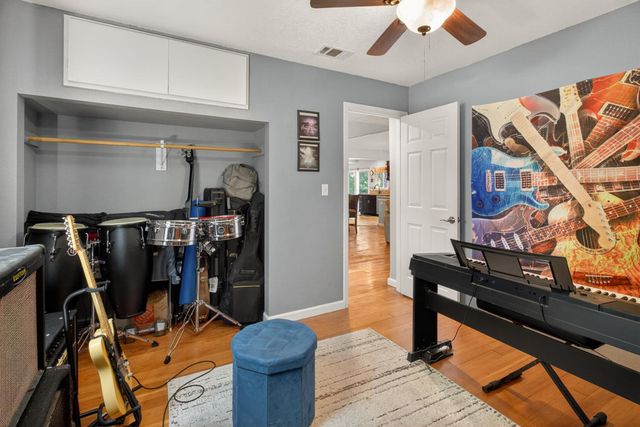 6332 Horseshoe Bar Rd, Loomis, CA 95650
