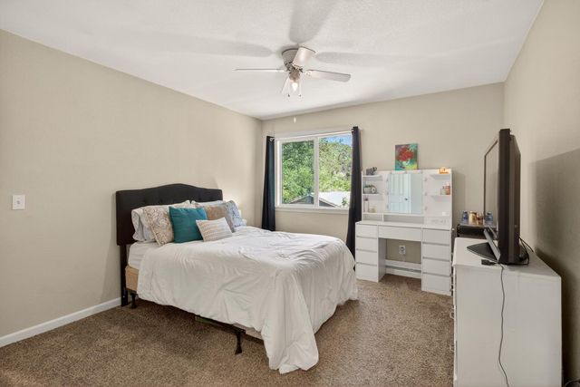 6332 Horseshoe Bar Rd, Loomis, CA 95650