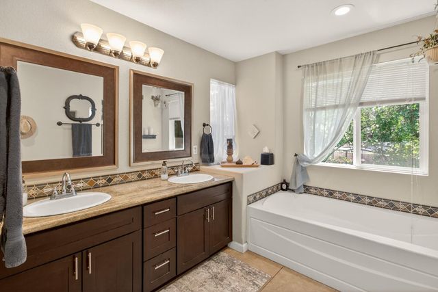 6332 Horseshoe Bar Rd, Loomis, CA 95650
