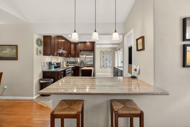 6332 Horseshoe Bar Rd, Loomis, CA 95650
