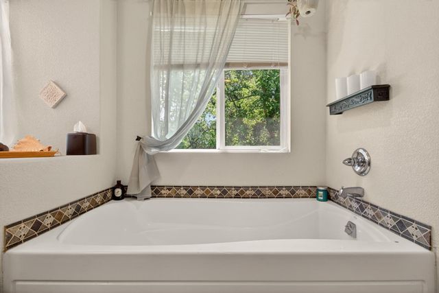6332 Horseshoe Bar Rd, Loomis, CA 95650