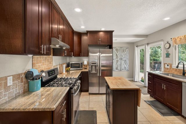 6332 Horseshoe Bar Rd, Loomis, CA 95650