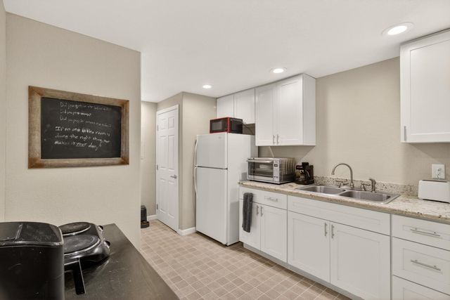 6332 Horseshoe Bar Rd, Loomis, CA 95650