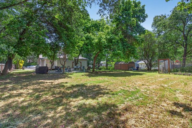6332 Horseshoe Bar Rd, Loomis, CA 95650