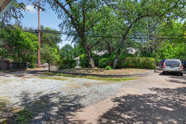 6332 Horseshoe Bar Rd, Loomis, CA 95650