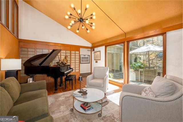 4917 Mountclaire Road, Smoke Rise, GA 30087