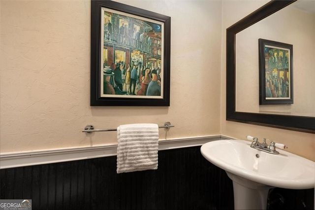 4917 Mountclaire Road, Smoke Rise, GA 30087