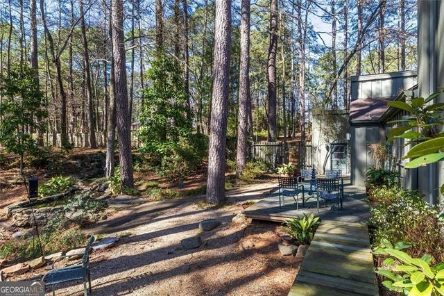 4917 Mountclaire Road, Smoke Rise, GA 30087