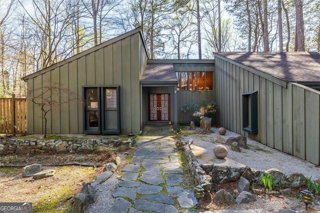 4917 Mountclaire Road, Smoke Rise, GA 30087