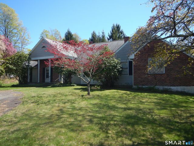 1 Hunting Ridge Road, Brookfield, CT 06804