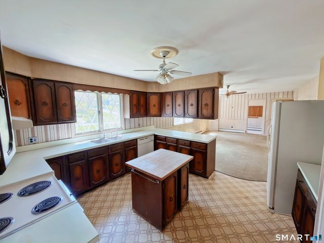 1 Hunting Ridge Road, Brookfield, CT 06804