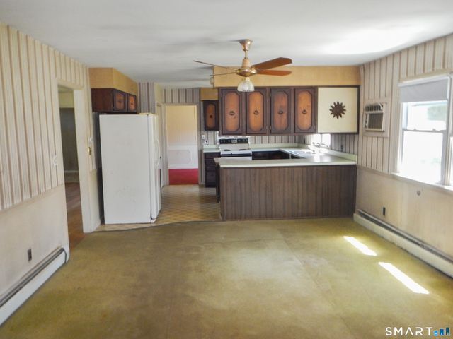1 Hunting Ridge Road, Brookfield, CT 06804