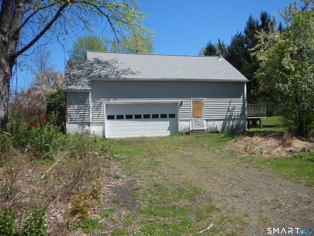 1 Hunting Ridge Road, Brookfield, CT 06804