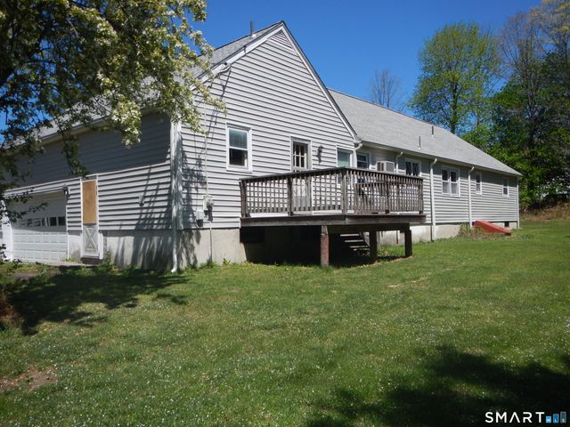 1 Hunting Ridge Road, Brookfield, CT 06804