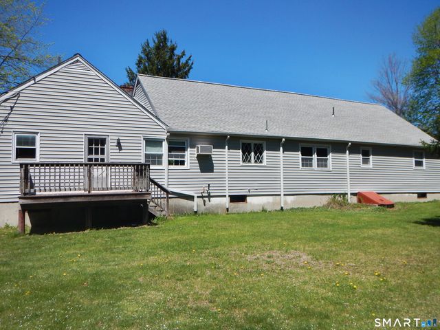 1 Hunting Ridge Road, Brookfield, CT 06804