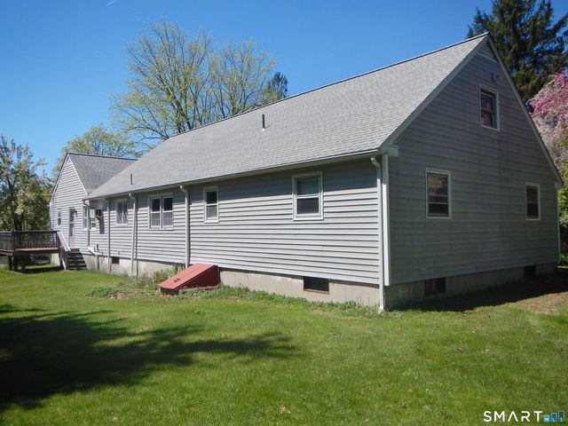 1 Hunting Ridge Road, Brookfield, CT 06804