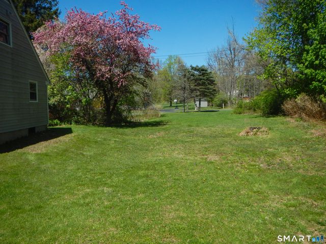 1 Hunting Ridge Road, Brookfield, CT 06804