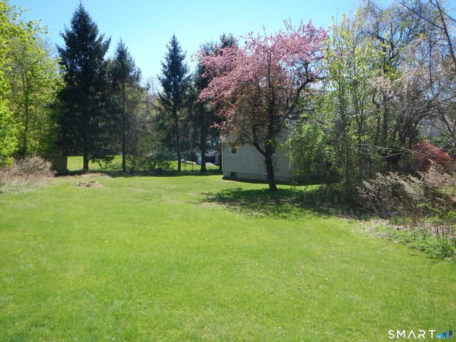 1 Hunting Ridge Road, Brookfield, CT 06804