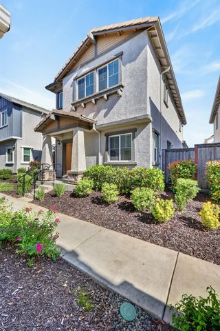 3073 Pruett Dr, Roseville, CA 95747