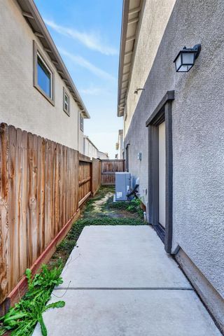 3073 Pruett Dr, Roseville, CA 95747