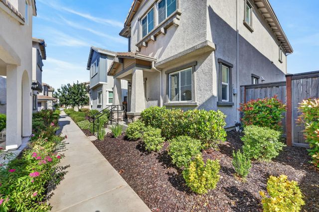 3073 Pruett Dr, Roseville, CA 95747