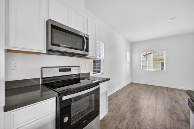 3073 Pruett Dr, Roseville, CA 95747