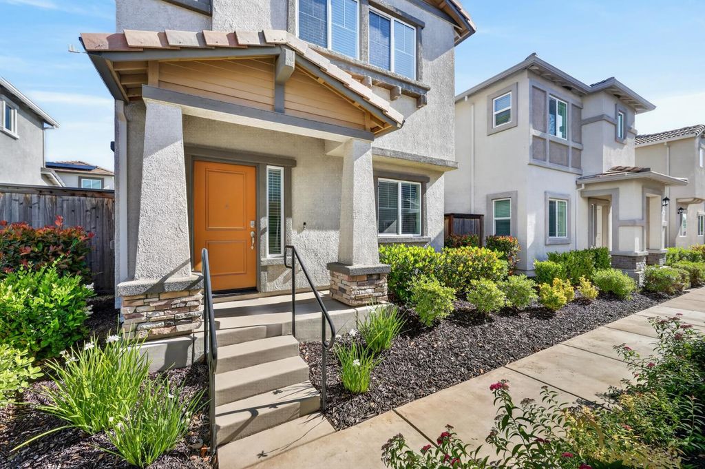 3073 Pruett Dr, Roseville, CA 95747