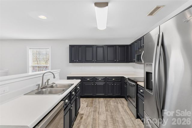 1420 Commonwealth Avenue, Statesville, NC 28677