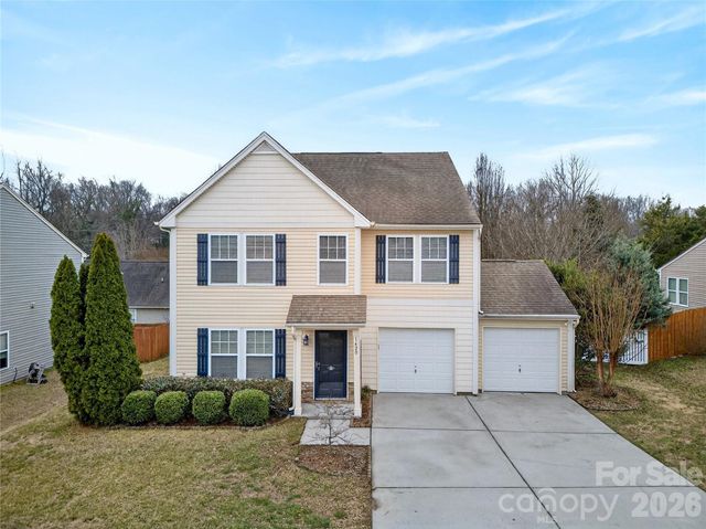 1420 Commonwealth Avenue, Statesville, NC 28677