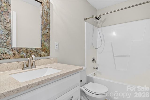 1420 Commonwealth Avenue, Statesville, NC 28677