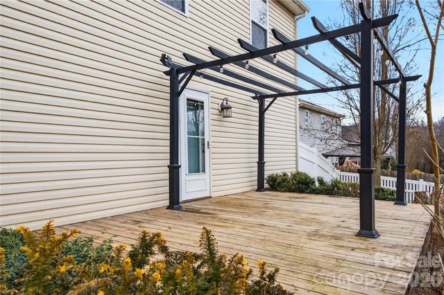 1420 Commonwealth Avenue, Statesville, NC 28677