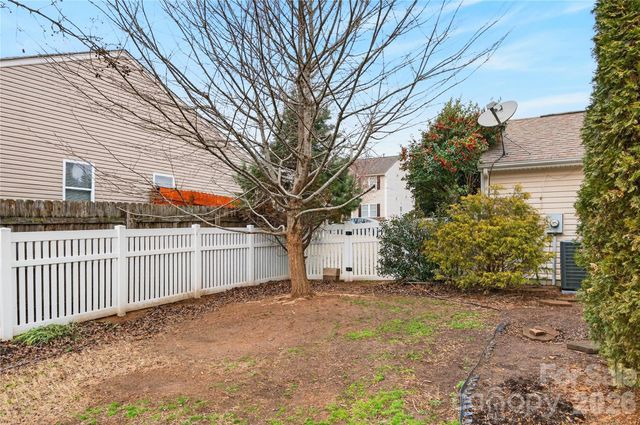 1420 Commonwealth Avenue, Statesville, NC 28677