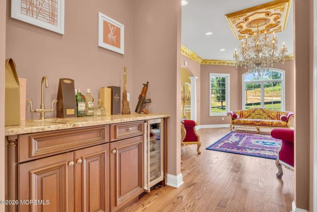 15 Embry Farm Road, Marlboro, NJ 07746