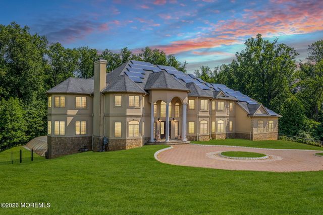 15 Embry Farm Road, Marlboro, NJ 07746