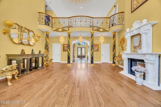 15 Embry Farm Road, Marlboro, NJ 07746